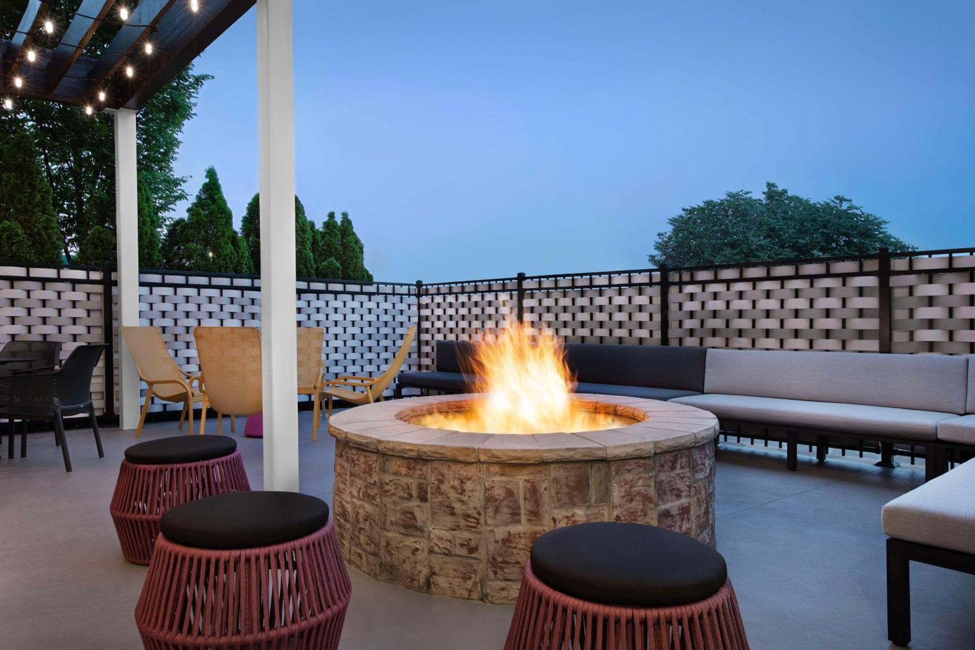 Home2 Suites By Hilton Clarksville/Ft. Campbell Exterior photo